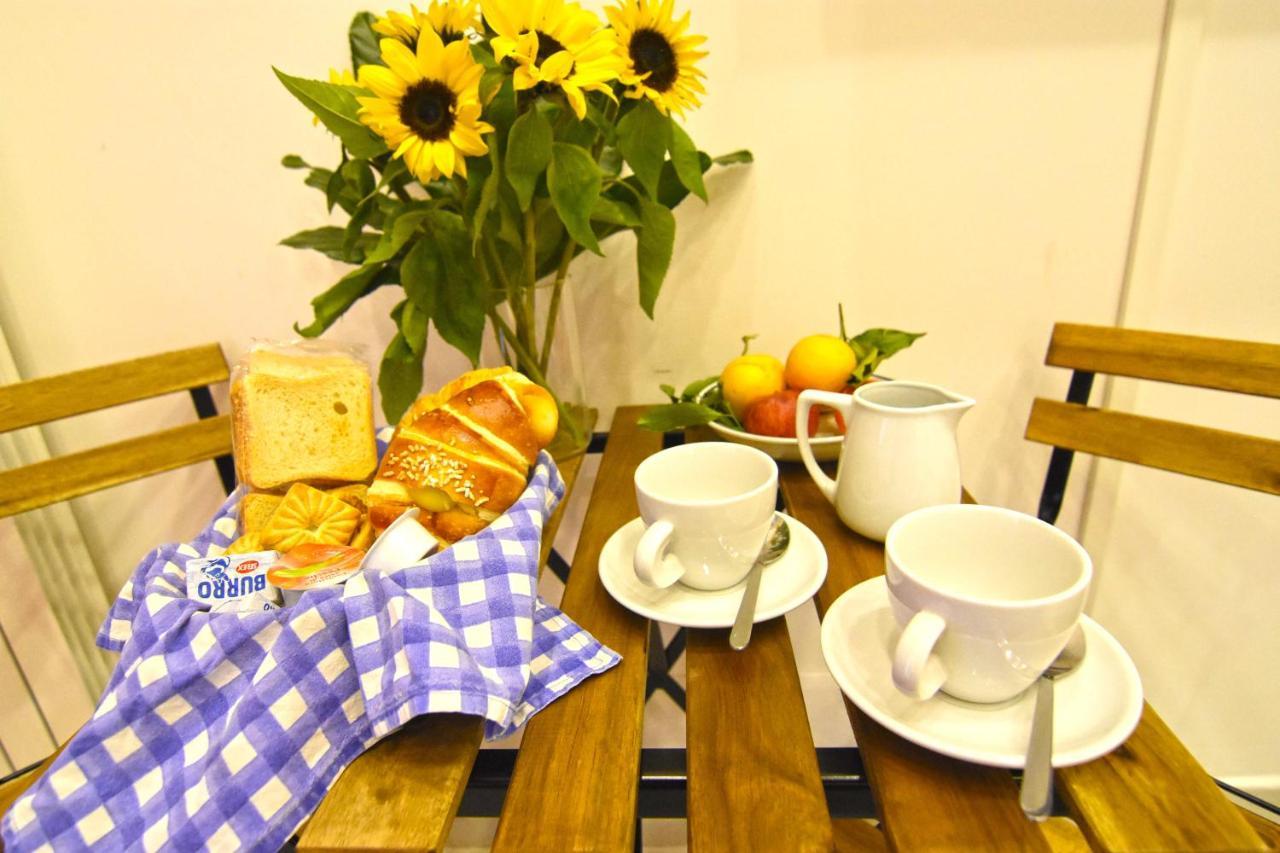 Ninarella Napoli Bed & Breakfast エクステリア 写真